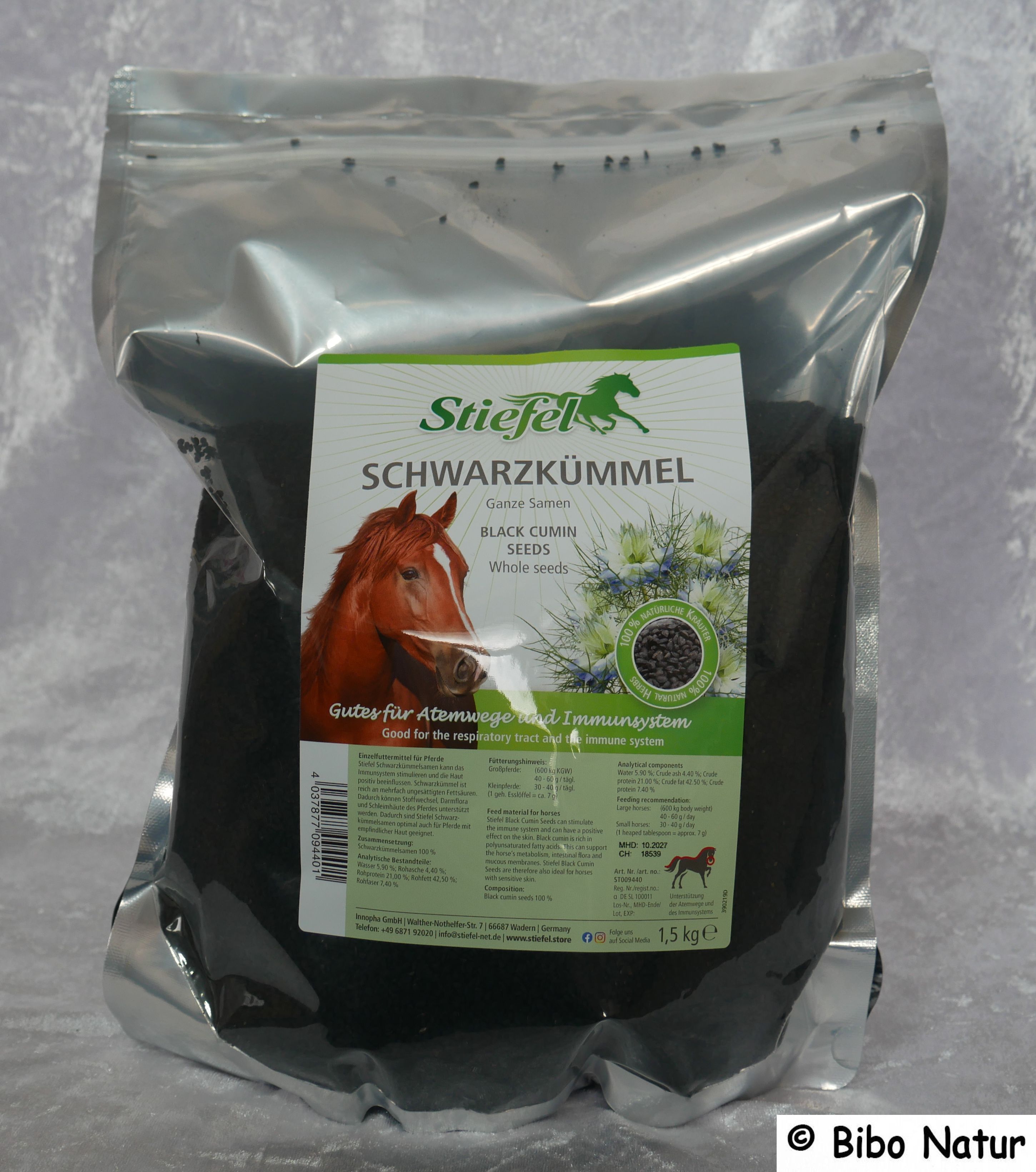 Schwarzkümmel ganz