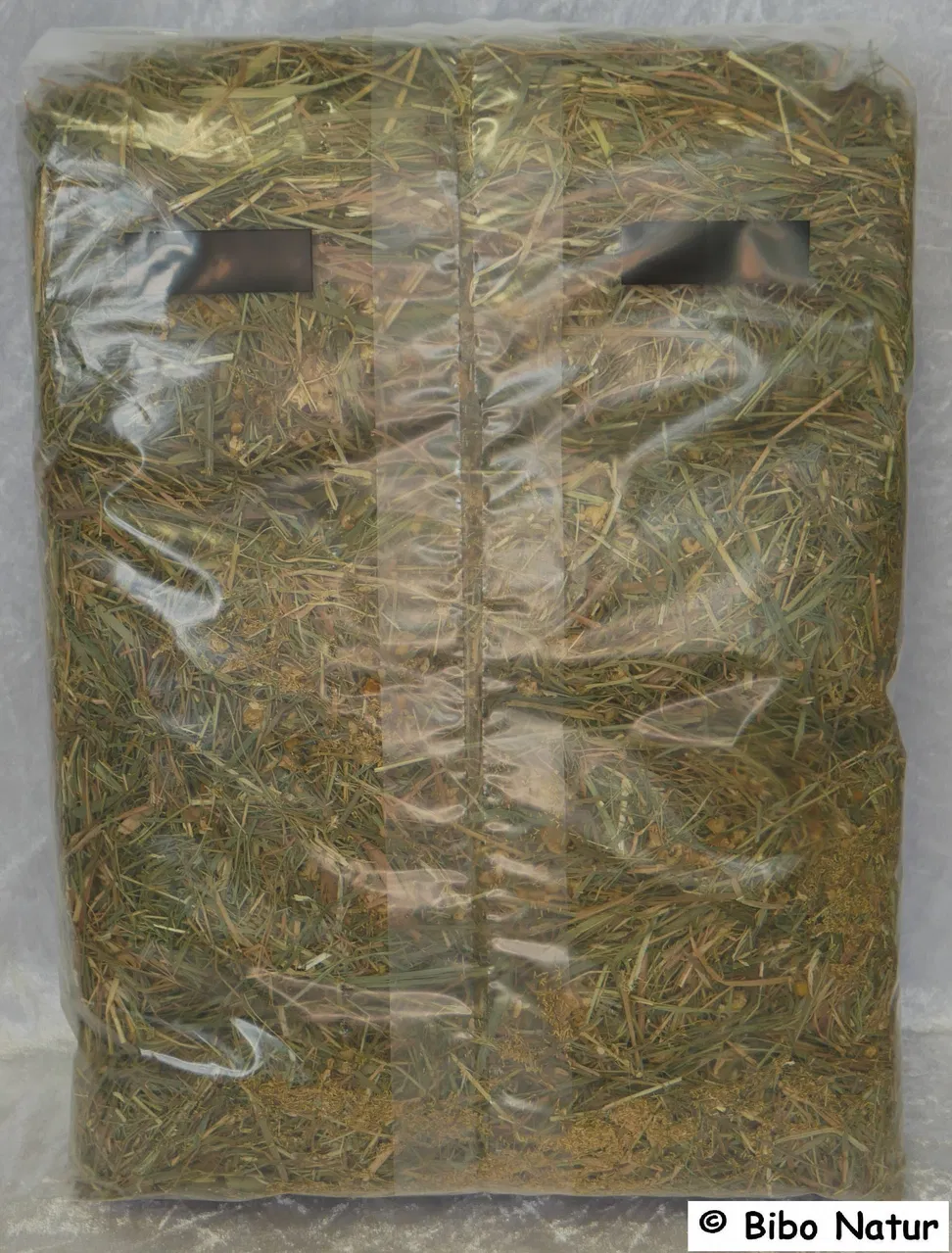 Premium Wiesenheu 750g mit Kamilleblüten
